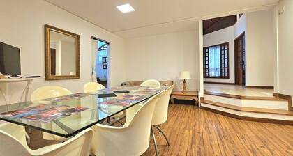 2-bedroom apartment in charming Lagoa da Conceição Florianópolis with AC, WiFi