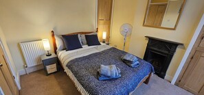 5 bedrooms, WiFi, bed sheets