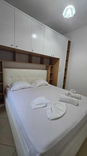 Apartment, 2 Bedrooms, Mountain View | Free WiFi - Tirent Apartment - Your Beach Home in Vlorë (Vlore)