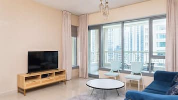 Apartment, Balcony | Living area