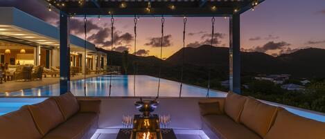 حمّام سباحة مُدفَّأ