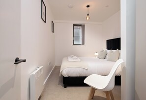 2 bedrooms, desk, iron/ironing board, free WiFi - Trendy Northern Quarter Retreat (Manchester)