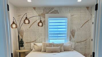 5 bedrooms, travel crib, WiFi, bed sheets