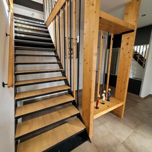 Leilighet – superior, balkong, sjøutsikt | Oppholdsområde | TV