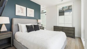 2 bedrooms, desk, iron/ironing board, WiFi