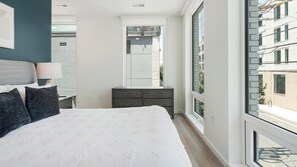 1 bedroom, desk, iron/ironing board, WiFi