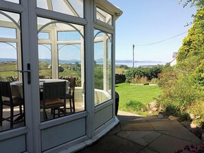 Outdoor dining - 2 Guests - Bbq & Patio - Sea Views (Strathcarron)