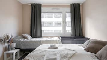 1 chambre, bureau, fer et planche Ă  repasser, lit parapluie