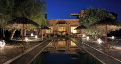 Riad in the countryside & view of Atlas