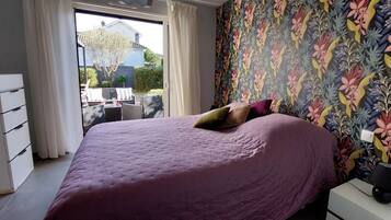 3 slaapkamers, een strijkplank/strijkijzer, gratis wifi