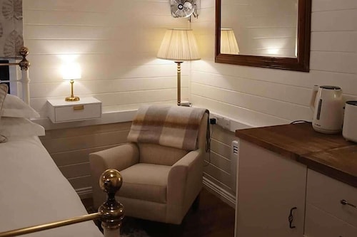 Tranquil Lodge Retreat in Southampton