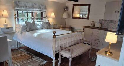 Tranquil Lodge Retreat in Southampton