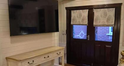 Tranquil Lodge Retreat in Southampton