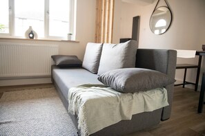 TV - Dorset Stylish Apartment (Poole)