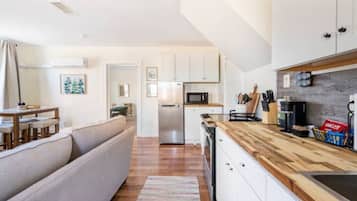 冰箱、微波炉、烤箱、炉灶