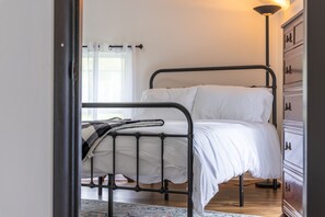 1 slaapkamer, een strijkplank/strijkijzer, gratis wifi