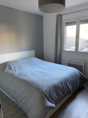 3 quartos, ferros/tábuas de passar roupa, Wi-Fi de cortesia