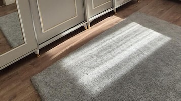 Luxury Apartment, Balcony, City View | 2 bedrooms, individually decorated, individually furnished, desk