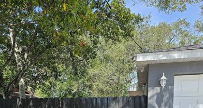 Charming tiny home in Spring Hill