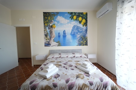 2 bedrooms, iron/ironing board, travel cot, free WiFi. Don Antonio Casa capri