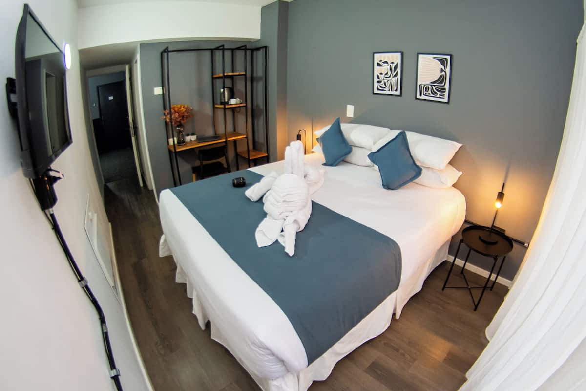 Superior Double Room | Desk, laptop workspace, blackout drapes, soundproofing