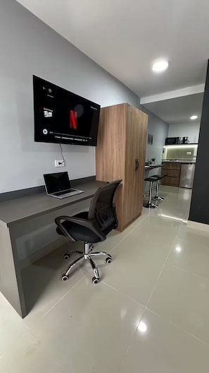 Interior - Elegance, Comfort, and Proximity to MallPlaza Cali (Cali)
