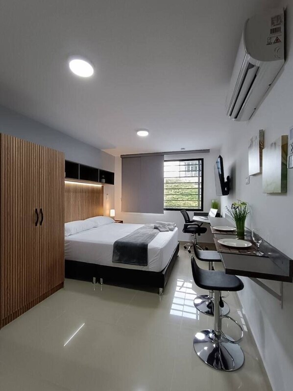 1 bedroom, iron/ironing board, WiFi, bed sheets