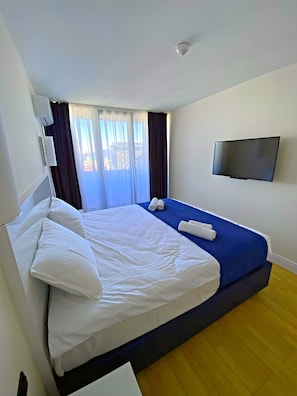 1 chambre, fer et planche à repasser, Wi-Fi, draps fournis