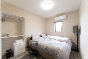 Twin Room, Non Smoking (For 2 Guests) | Desk, laptop workspace - CS RESORT (Miyakejima)