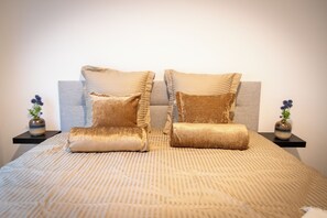 3 bedrooms, iron/ironing board, WiFi