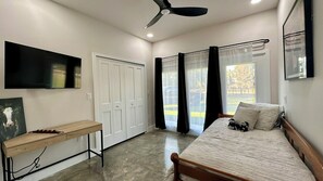 4 bedrooms, desk, iron/ironing board, free WiFi