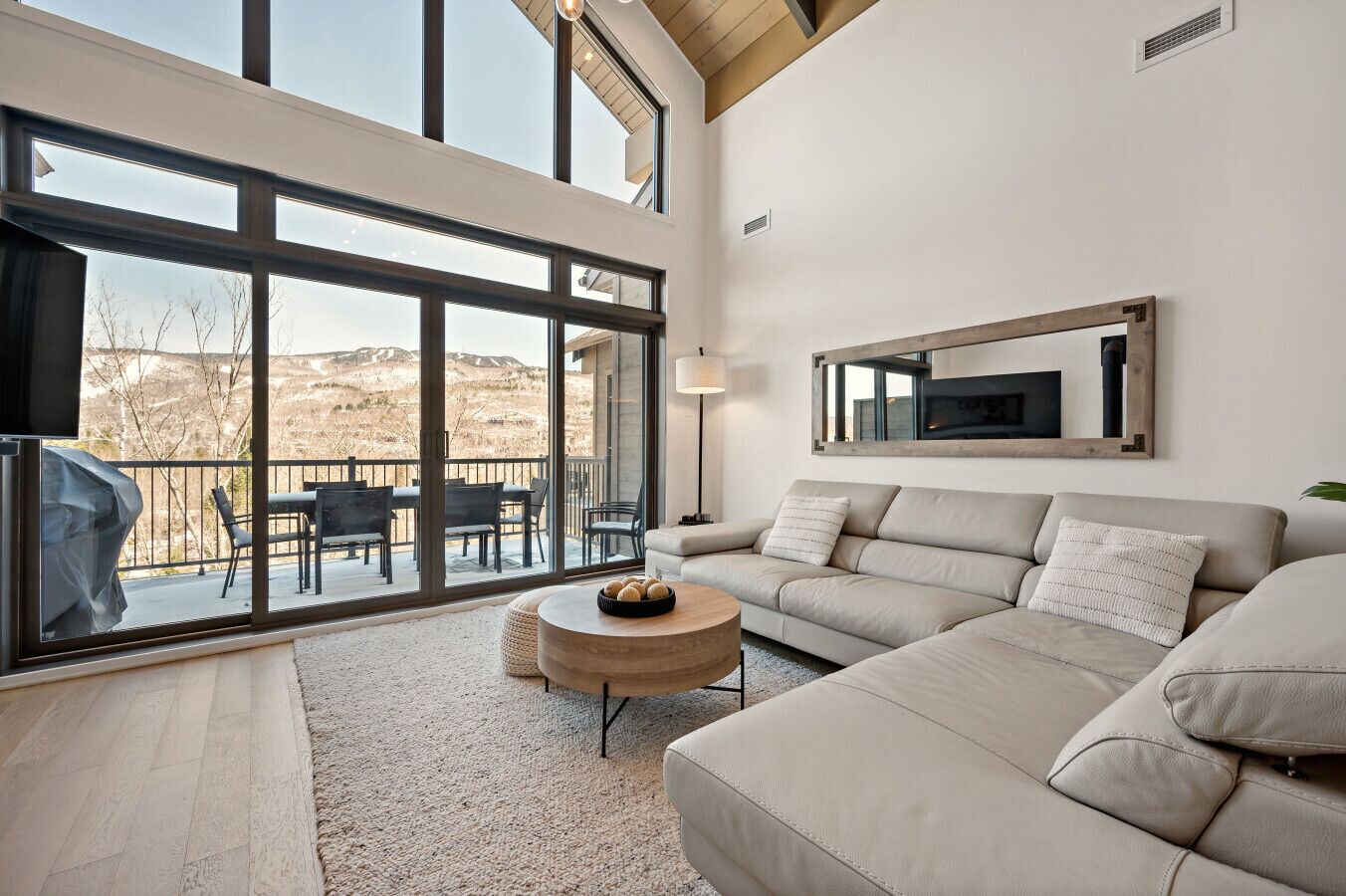 Smart-TV, peis og stereoanlegg