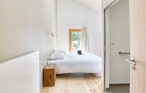 9 habitaciones, escritorio, wifi gratis y ropa de cama 