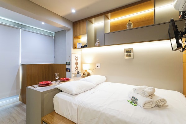 Studio | Blackout drapes, iron/ironing board, free WiFi