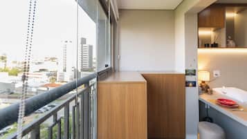 Estudio | Cortinas opacas, tabla de planchar con plancha, wifi gratis