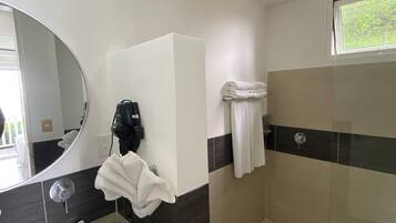 Apartment | Bathroom