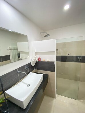Apartment | Bathroom