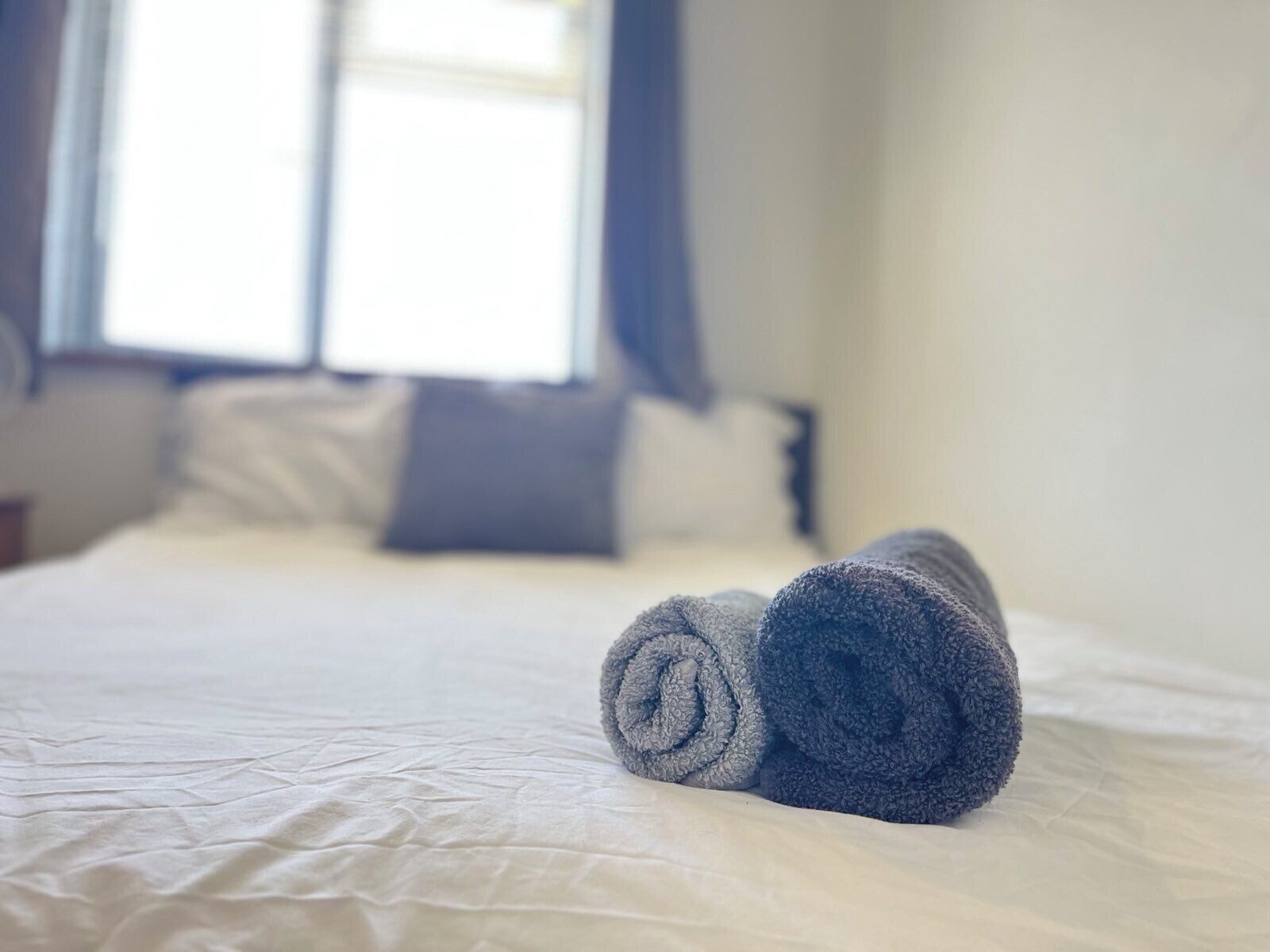 6 bedrooms, WiFi, bed sheets