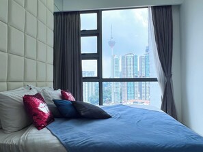 Family Room, 2 Bedrooms, City View