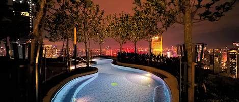 15 outdoor pools
