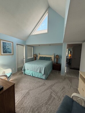 2 slaapkamers, een strijkplank/strijkijzer, wifi, beddengoed