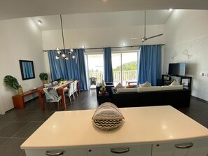 Apartment | Living area - Apartamento Vista Mare 1-302 (Samana)
