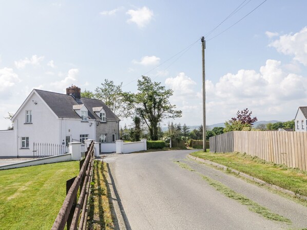 Property grounds - Killea Cottage (Londonderry)