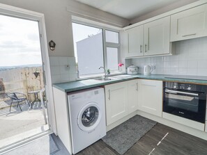 Kochgeschirr/Geschirr/Besteck