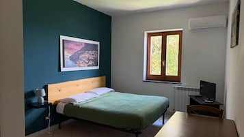 Desk, iron/ironing board, free WiFi