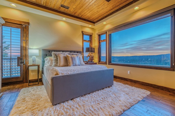 5 soveværelser, pengeskab på værelset, strygejern/strygebræt