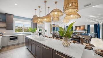 Nhà, phù hợp cho người khuyết tật | 8 phòng ngủ, truy cập Internet tốc độ cao