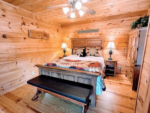 3 Schlafzimmer, Schreibtisch, Bügeleisen/Bügelbrett, kostenloses WLAN