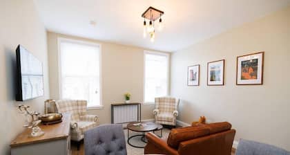 Stylish 1-bed Apartment in the Heritage Quarter