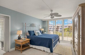 2 bedrooms, iron/ironing board, WiFi - Ocean Breeze!  Feel at Home in this Charming Condo with Ocean Views! (Sanibel)